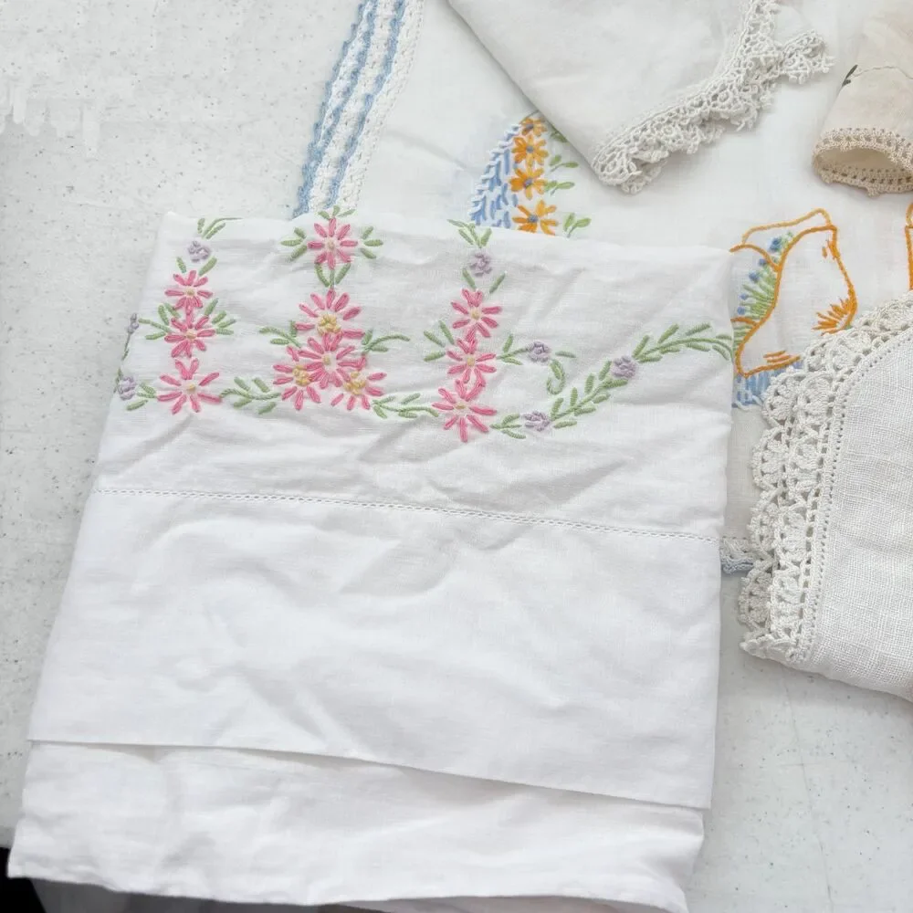 Vintage Cutter Linen Lot Doilies Eyelet Crochet Cottagecore Crafts Sewing